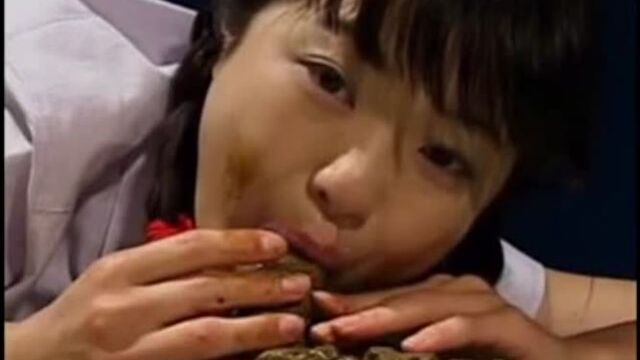 Tiny Asian girl poops on webcamflv Scat Porn