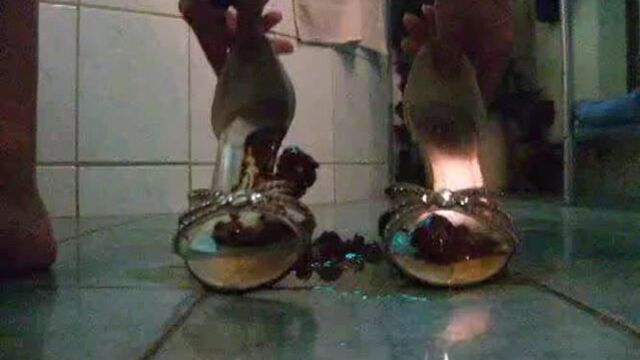 girl poo in the shoes Scat Porn